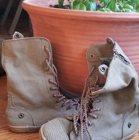 TigerBear Republik Vegan Hightop Vintage Rare - Picture 2 of 5